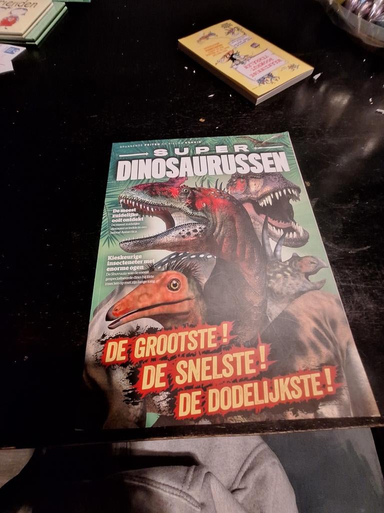 Super dinosaurussen, Ophalen of Verzenden, Zo goed als nieuw, Wetenschap en Natuur