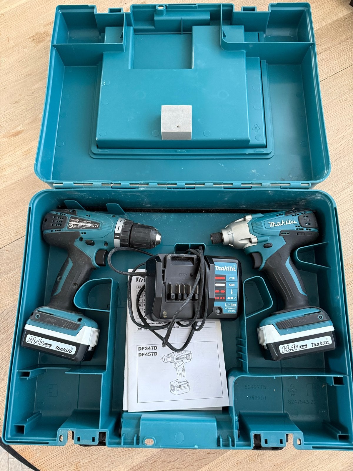 Makita Boor- en Schroefmachine Set met Accu's en Lader, Doe-het-zelf en Verbouw, Gereedschap | Boormachines, Ophalen, Gebruikt