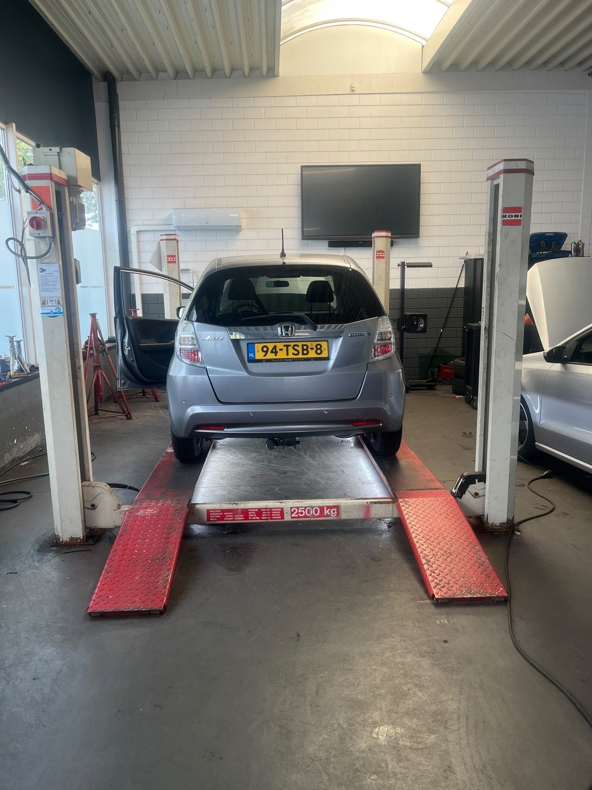 Koni Hefbrug 2500 kg - Perfect voor uw garage of hobby, Ophalen of Verzenden