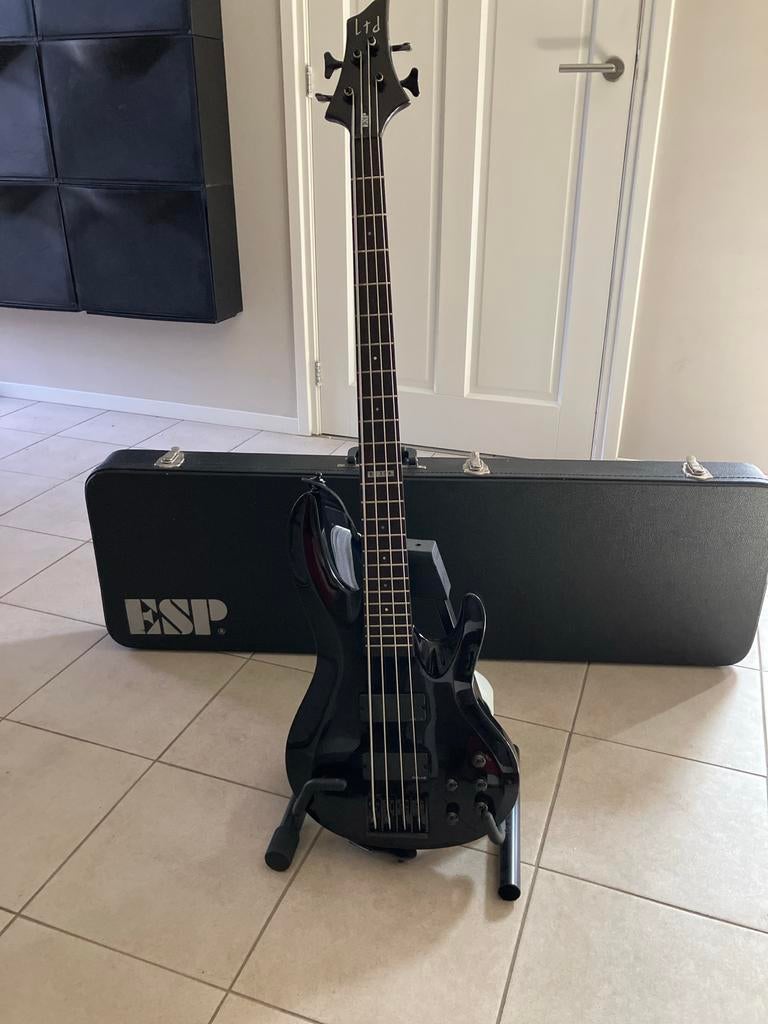 ESP LTD B-304 basgitaar, Muziek en Instrumenten, Ophalen of Verzenden, Gebruikt
