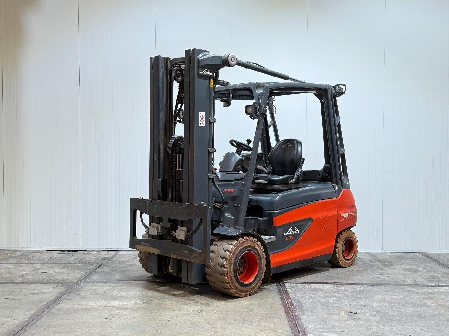 Linde E35 L 2019 Triplex 4,8 4x ventiel Freelift [[ACCU 2022