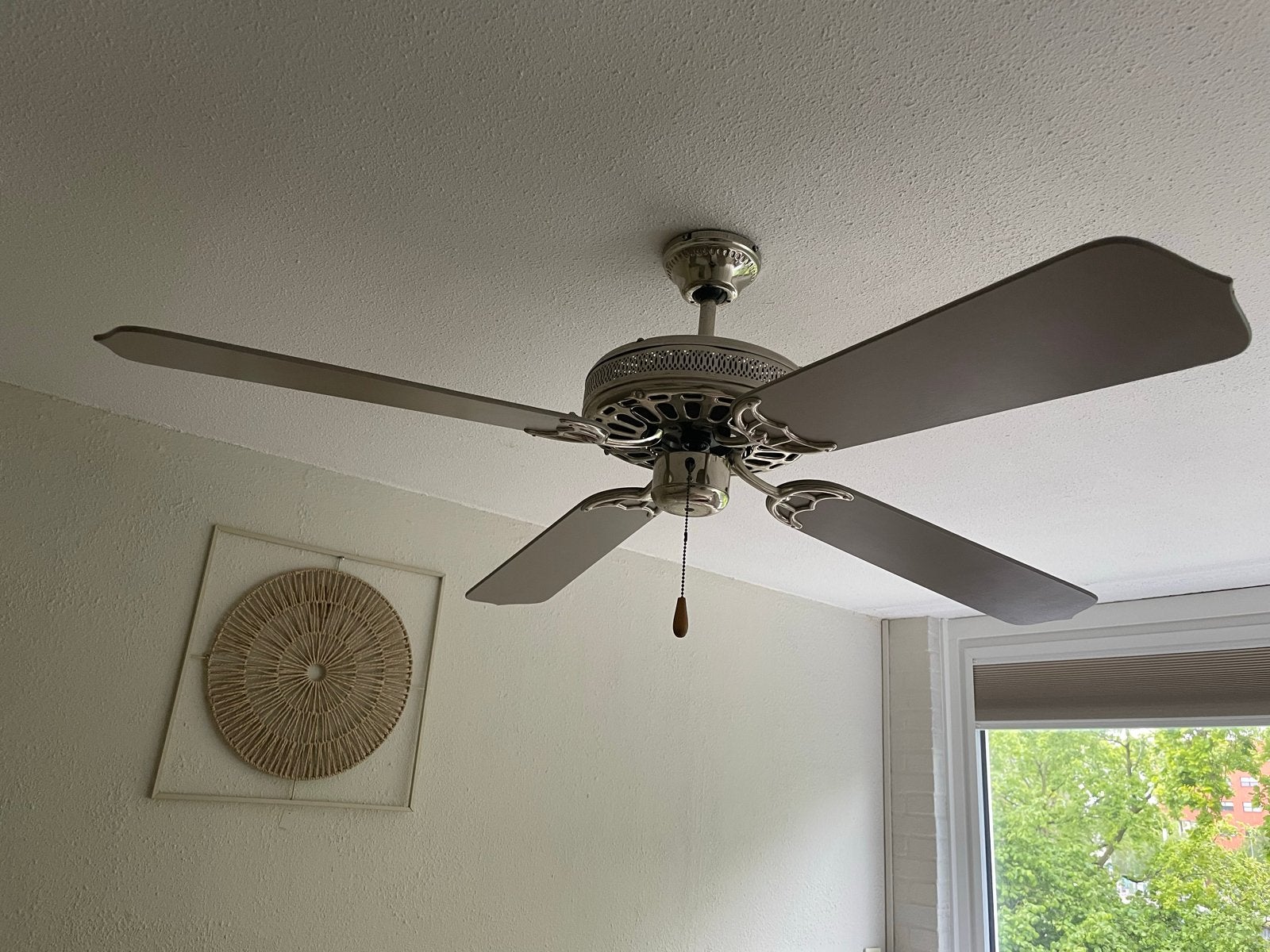 Moderne Plafondventilator met taupekleurige bladen, Witgoed en Apparatuur, Ventilatoren, Ophalen, Gebruikt, Plafondventilator
