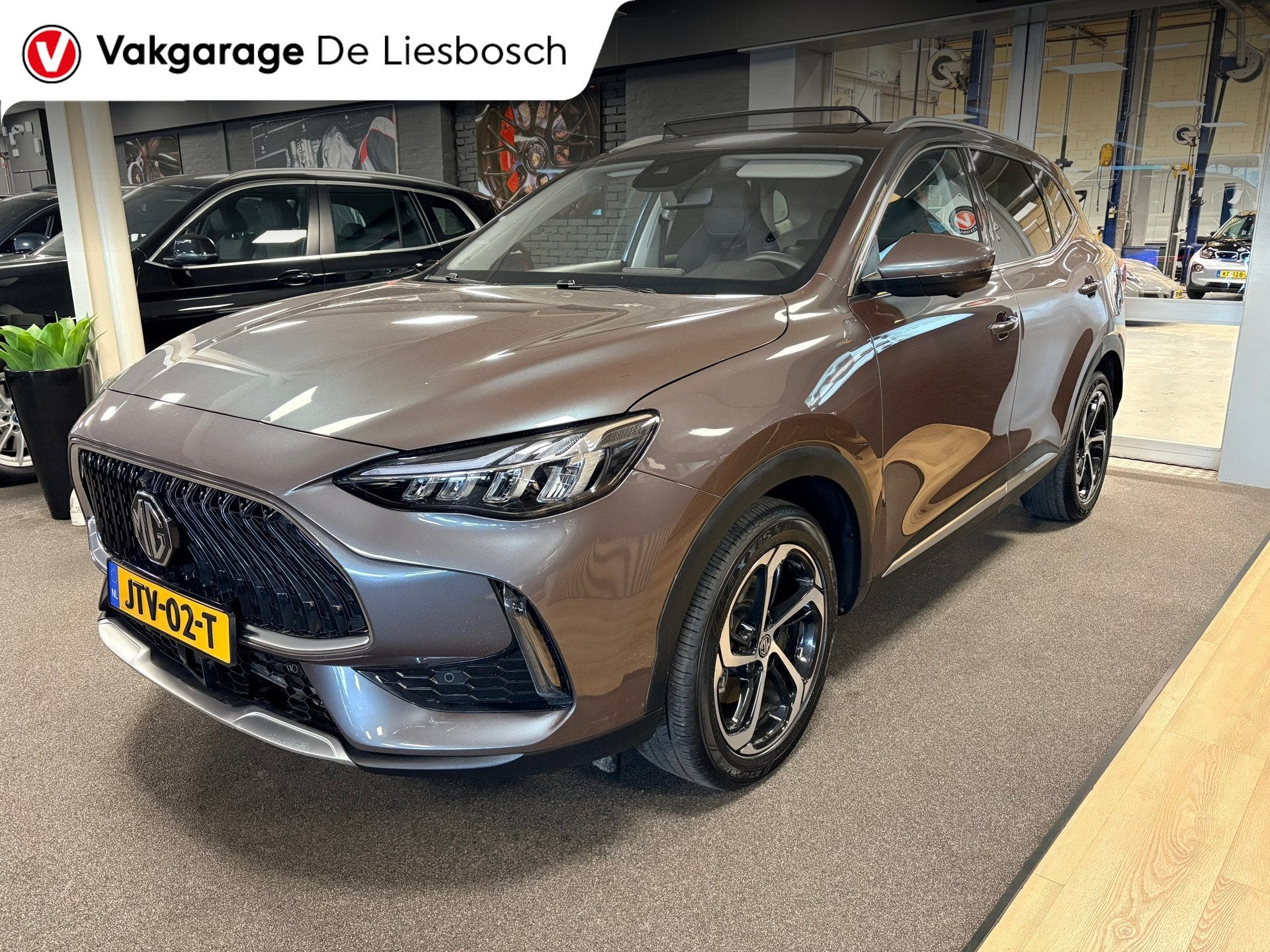 MG EHS 1.5 TGDI Luxury PHEV / automaat / 360camera / Leder/, Auto's, Gebruikt, 4 cilinders, Bedrijf, 162 pk