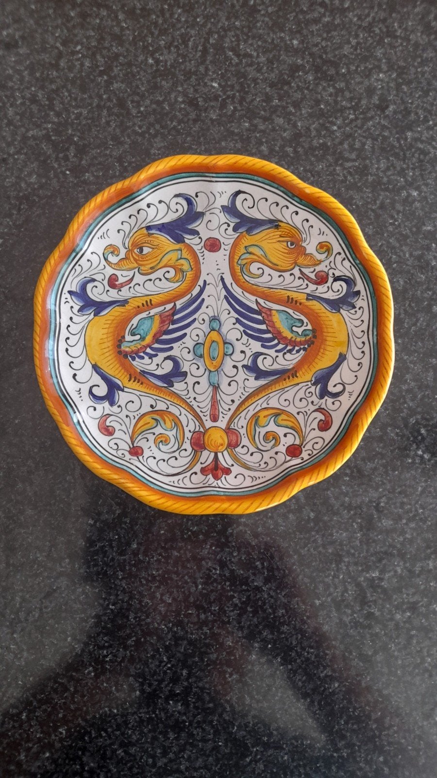 Italiaans Majolica bord Augusta Deruta Grotesk, Ophalen