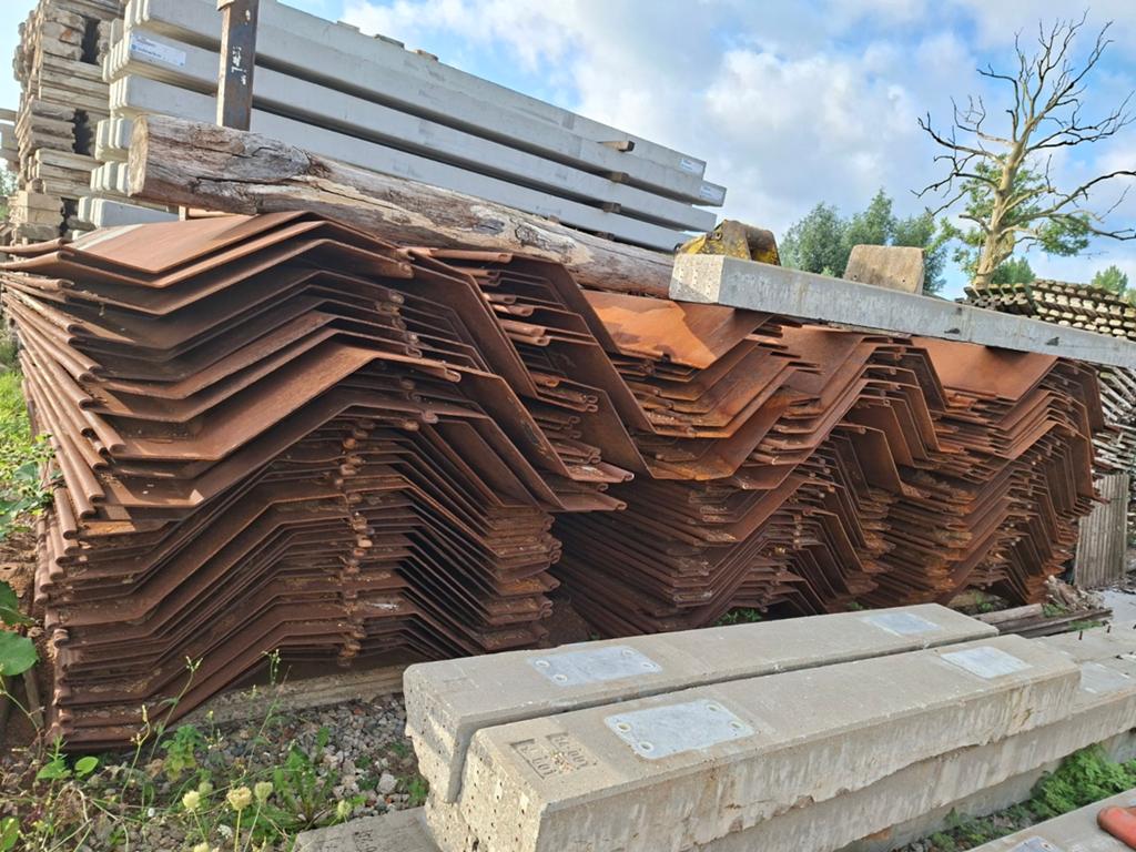 Stalen damwand, Ophalen of Verzenden, Gebruikt, 250 cm of meer, Planken