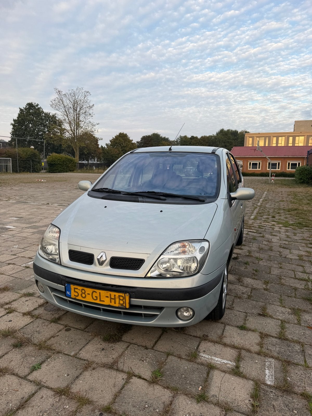 Renault Scénic 1.6 16V Expr 2001 Grijs, Auto's, Voorwielaandrijving, 1225 kg, 4 cilinders, Handgeschakeld
