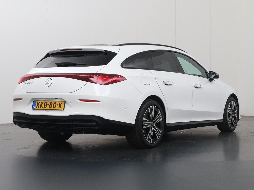 Mercedes-Benz CLA-Klasse Shooting Brake 250+ Business Soluti, Auto's, CLA, Achterwielaandrijving, Wit, Origineel Nederlands