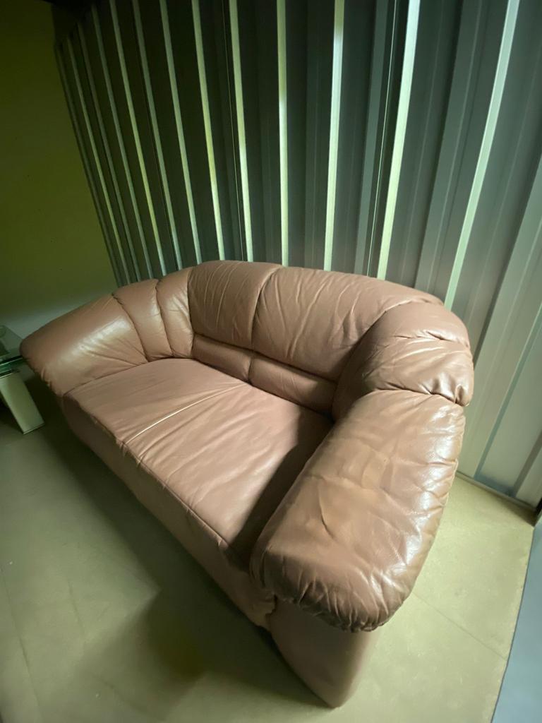 Zalm kleur tweezits + driezitsbank setprijs!, Huis en Inrichting, Gebruikt, 150 tot 200 cm, Tweepersoons, Ophalen of Verzenden