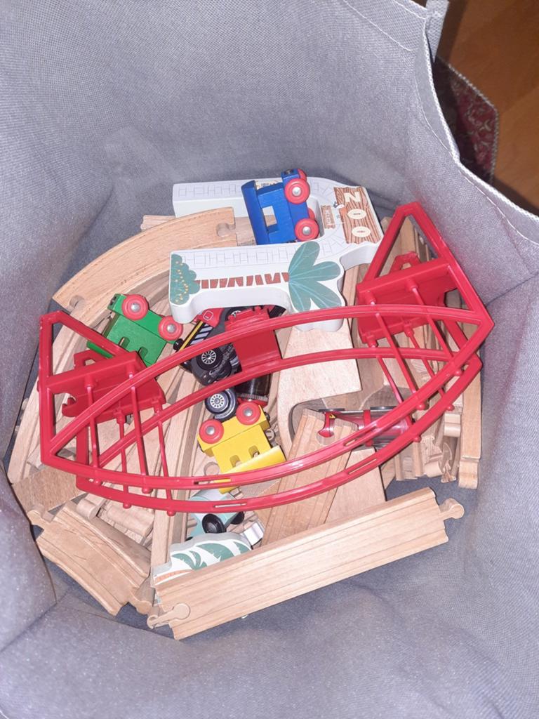 Modeltreintjes met houten treinspoor, Ophalen of Verzenden