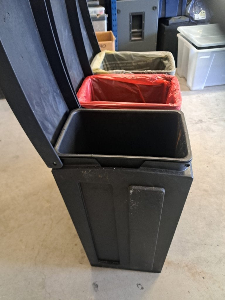 Stevige plastic afvalbakken 70 liter, 40 liter of meer, Ophalen, Gebruikt, Kunststof