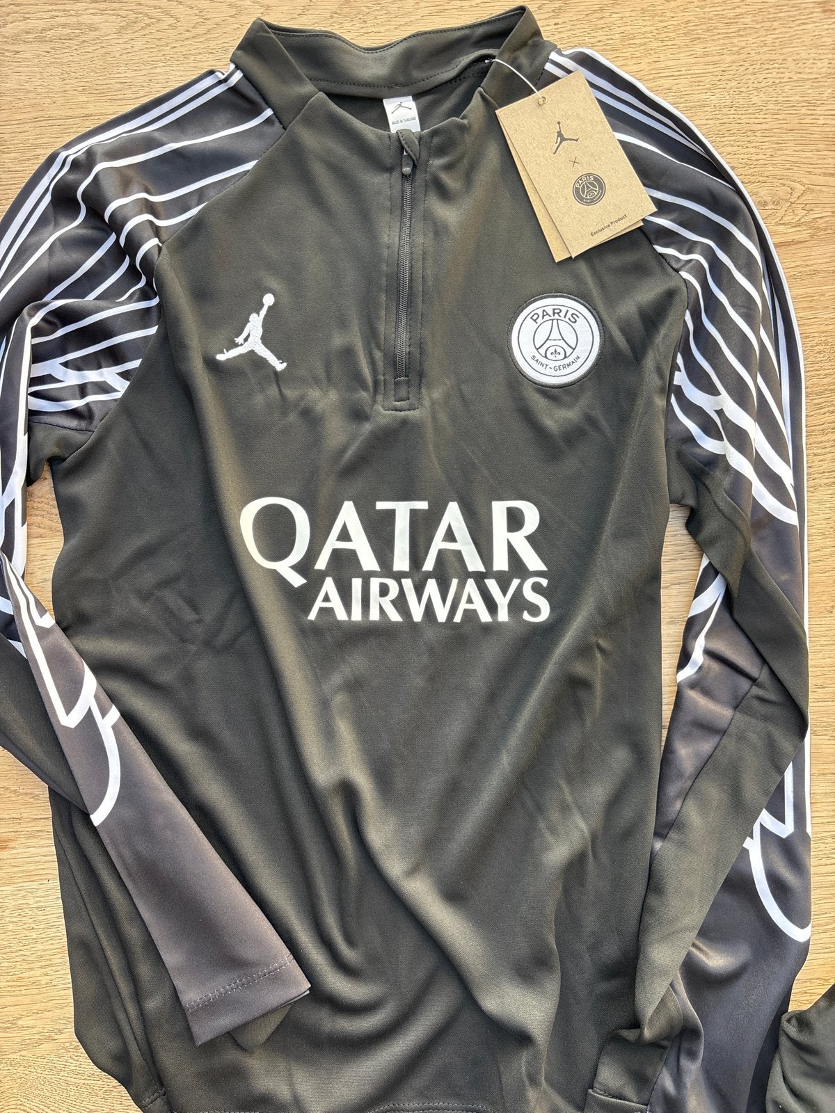 Trainingspak PSG maat XS, Kinderen en Baby's, Ophalen of Verzenden, Nieuw, Jongen, Sport- of Zwemkleding