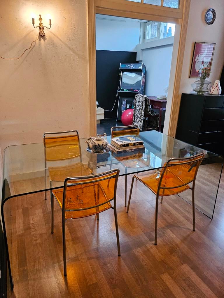 Prachtige vintage tafel van gehard glas, Huis en Inrichting, Tafels | Eettafels, Ophalen of Verzenden, Rechthoekig, Glas, 50 tot 100 cm