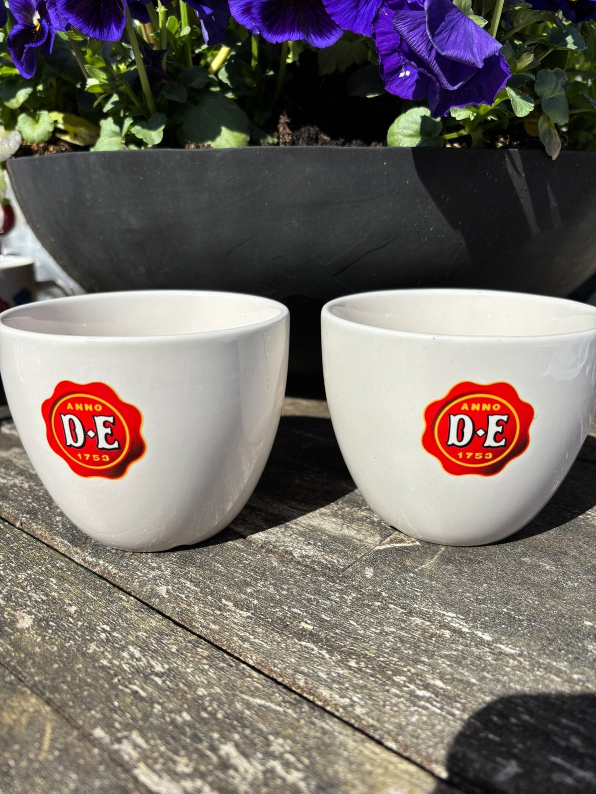 Douwe egberts 2 x mosa maastricht de 1753 grote kommen, Verzenden