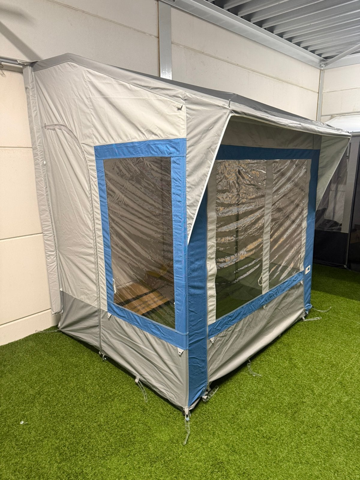 Wintertent/ deeltent, Ophalen, ., Zo goed als nieuw, .