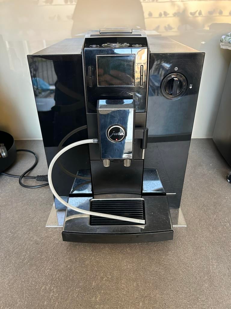 Jura F9 Volautomaat Koffiemachine  bonen koffie, Witgoed en Apparatuur, Koffiezetapparaten, Ophalen of Verzenden, Zo goed als nieuw