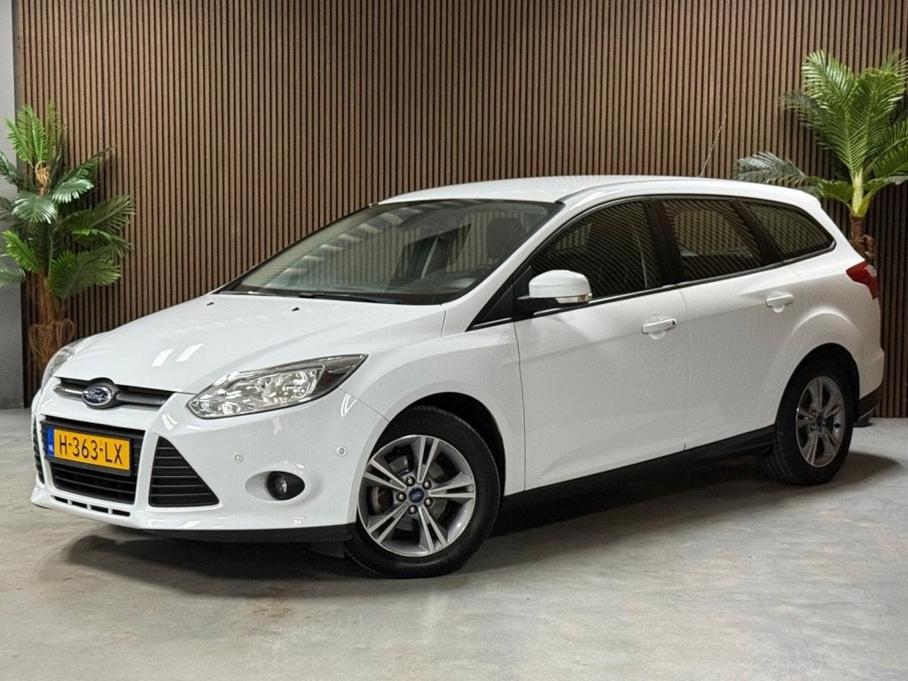 Ford FOCUS Wagon 1.0 EcoB. Lease Tr (bj 2013), Euro 5, 101 pk, Gebruikt, Wit