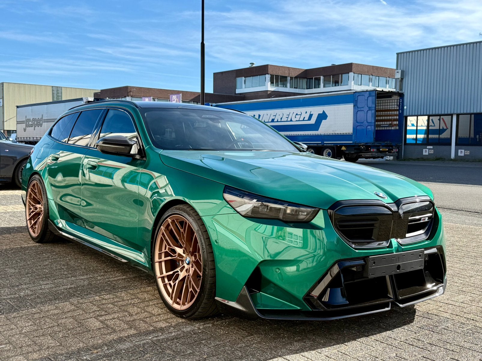 BMW M5 G99/M-Performance pakket/BTW/22” velgen/Garantie/VOL!, Auto's, Automaat, Autonomous Driving, 2000 kg, Leder