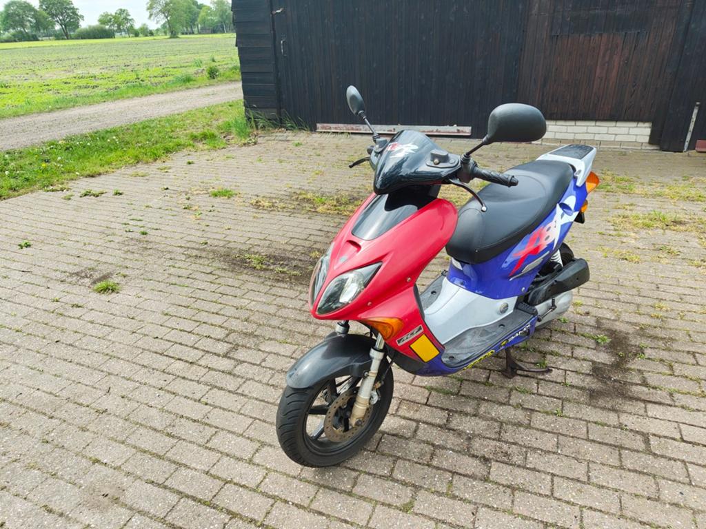 Honda x8r, Fietsen en Brommers, Scooters | Overige merken, Ophalen, Benzine