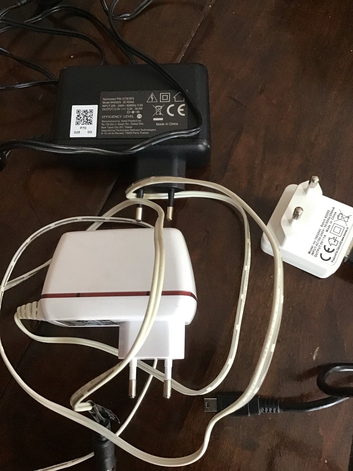 Drie transformatoren 220V naar 5V, 12V en 15V, Ophalen of Verzenden, Gebruikt, Adapter, Universeel