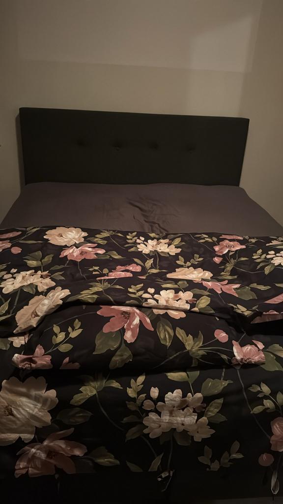 Tweepersoons elektrisch boxspring met hoofdbord + matrassen, Ophalen, Zwart, Tweepersoons, Zo goed als nieuw