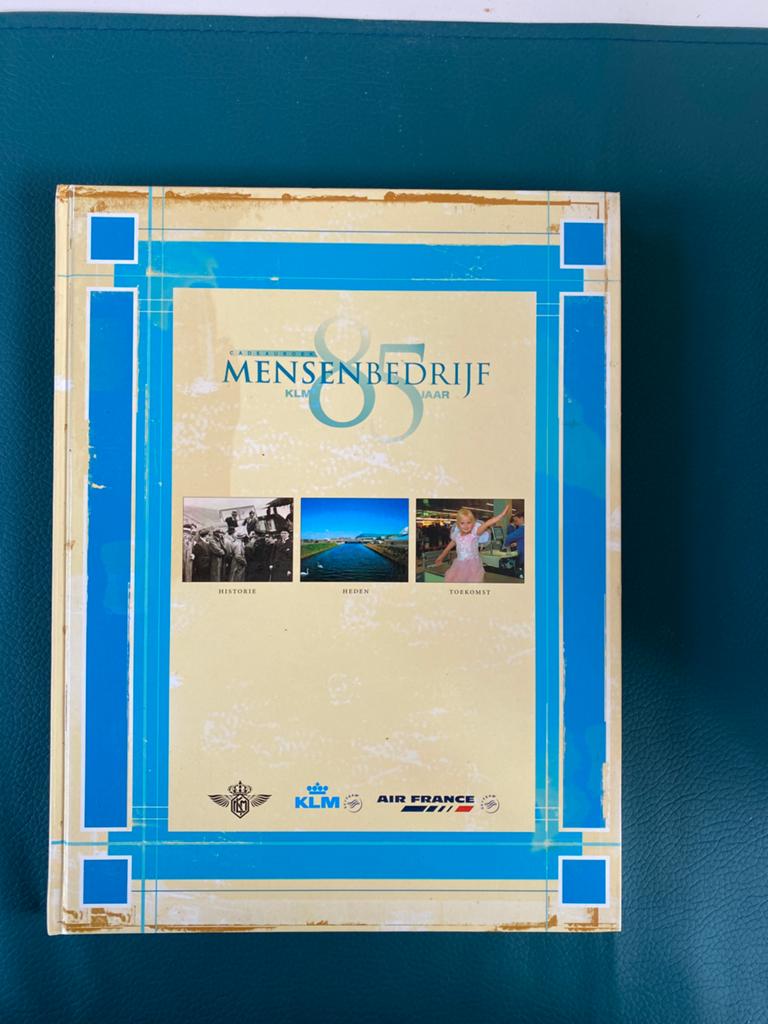 KLM 85 Jaar Mensenbedrijf - Historie, Heden, Toekomst, Ophalen of Verzenden, Gelezen, Vliegtuig
