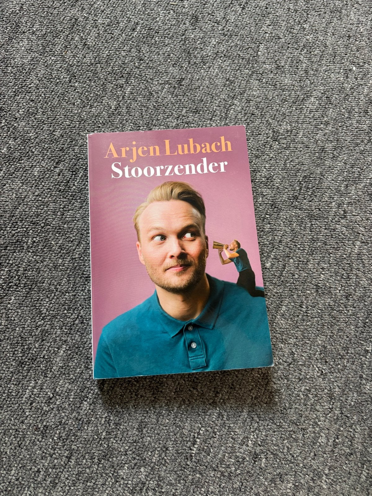 Arjen Lubach - Stoorzender (Boek), Ophalen of Verzenden, Gelezen