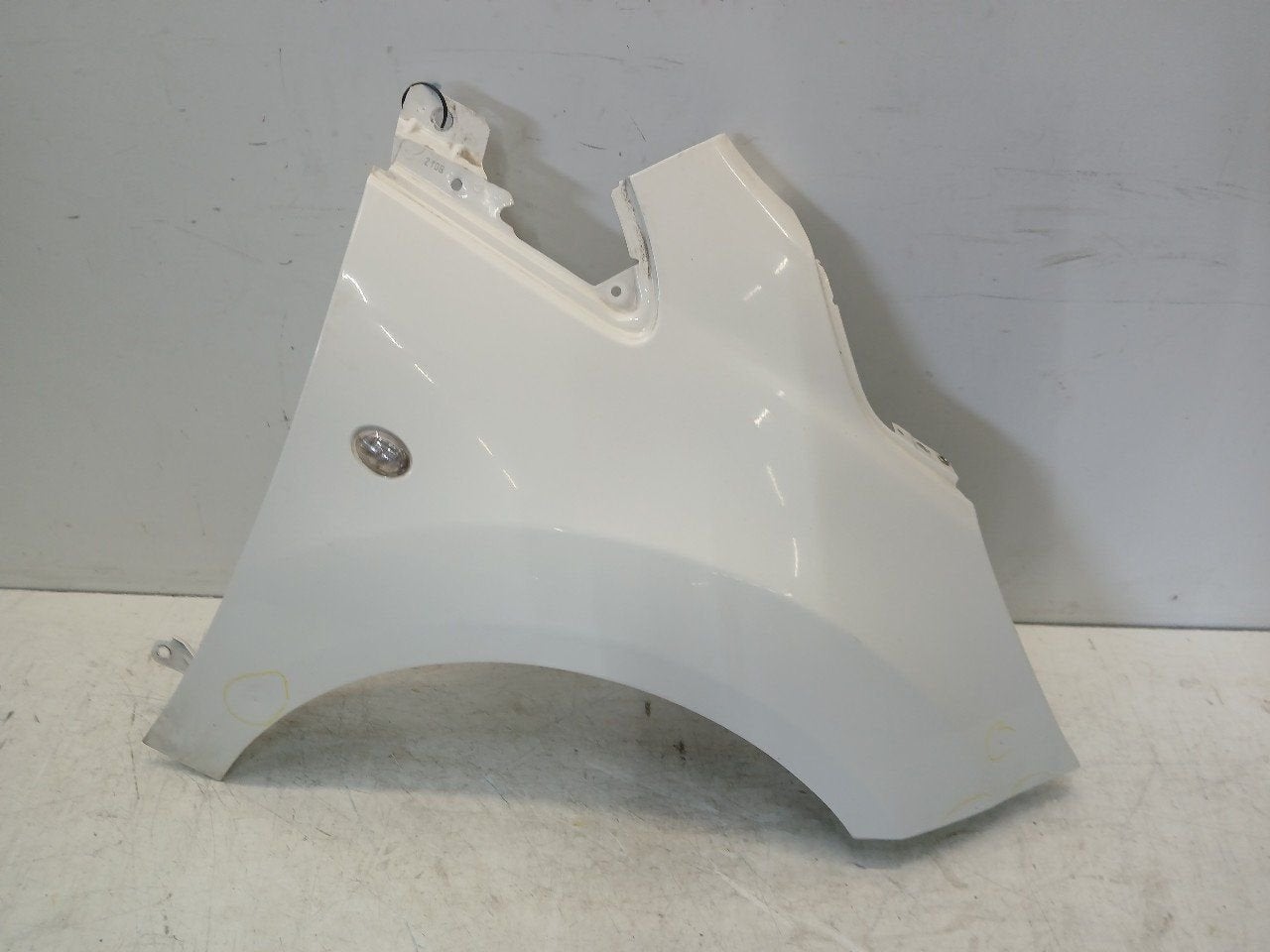 Spatbord rechts voor Ford Ka, Onderdelen@venauto.nl, Van der Ven Autorecycling B.V., Gebruikt, Ettenseweg 76, 4706 PB Roosendaal, The Netherlands