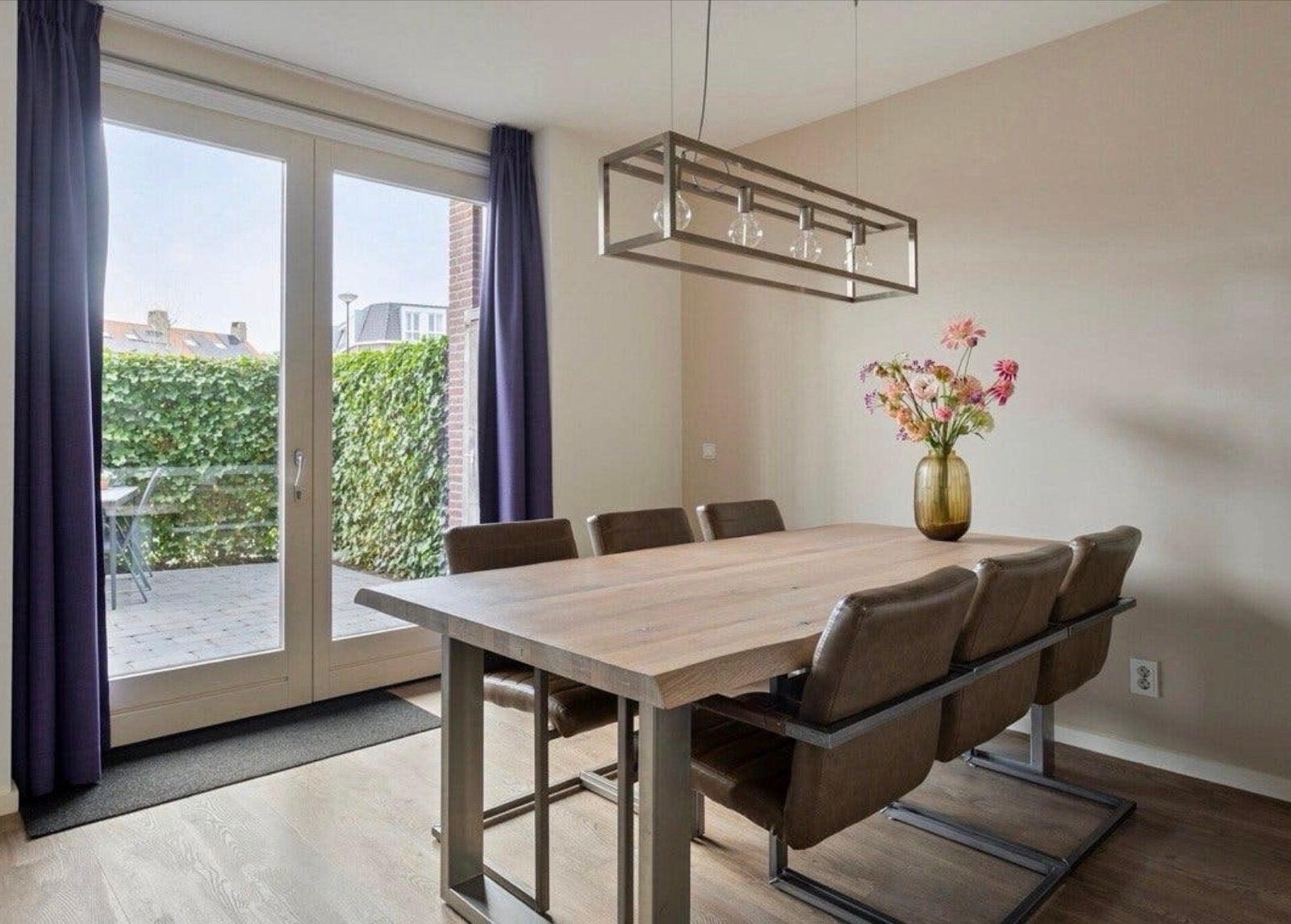 6 persoons eettafel 220 x 100 cm met rvs onderstel, Huis en Inrichting, Ophalen, Gebruikt, 100 tot 150 cm, Eikenhout