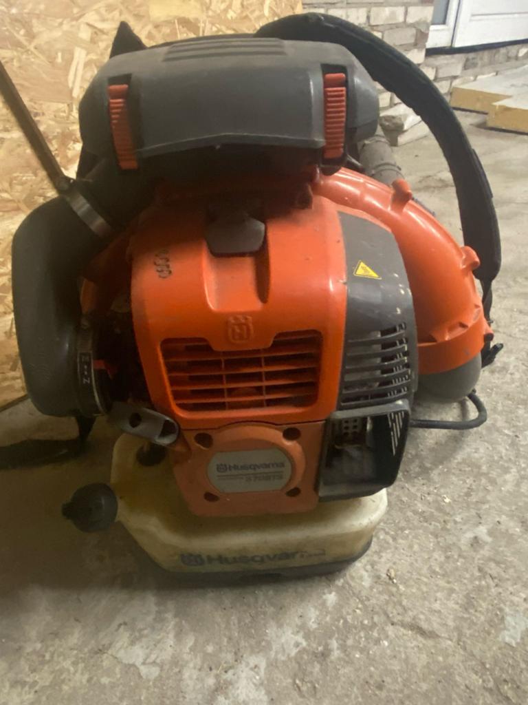 Husqvarna ruggedragen bladblazer, Ophalen, Gebruikt, Benzine