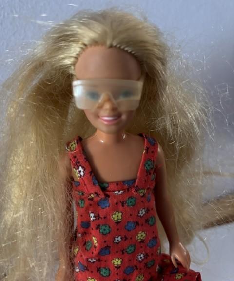 Barbie Skipper met zonnebril - 1984 - heel mooi!, Ophalen of Verzenden, Zo goed als nieuw, Pop
