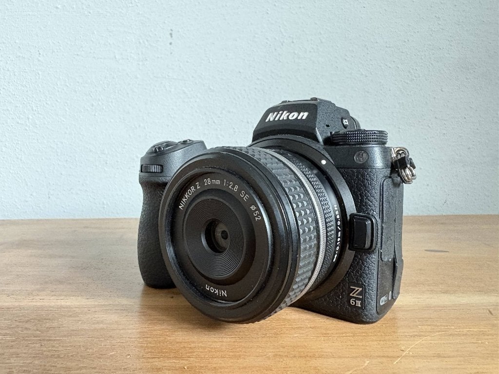 Nikon Z6 II + NIKKOR Z 28mm f/2.8 SE, Audio, Tv en Foto, Fotocamera's Digitaal, 25 megapixels, Screenprotector, Bluetooth, Ophalen of Verzenden