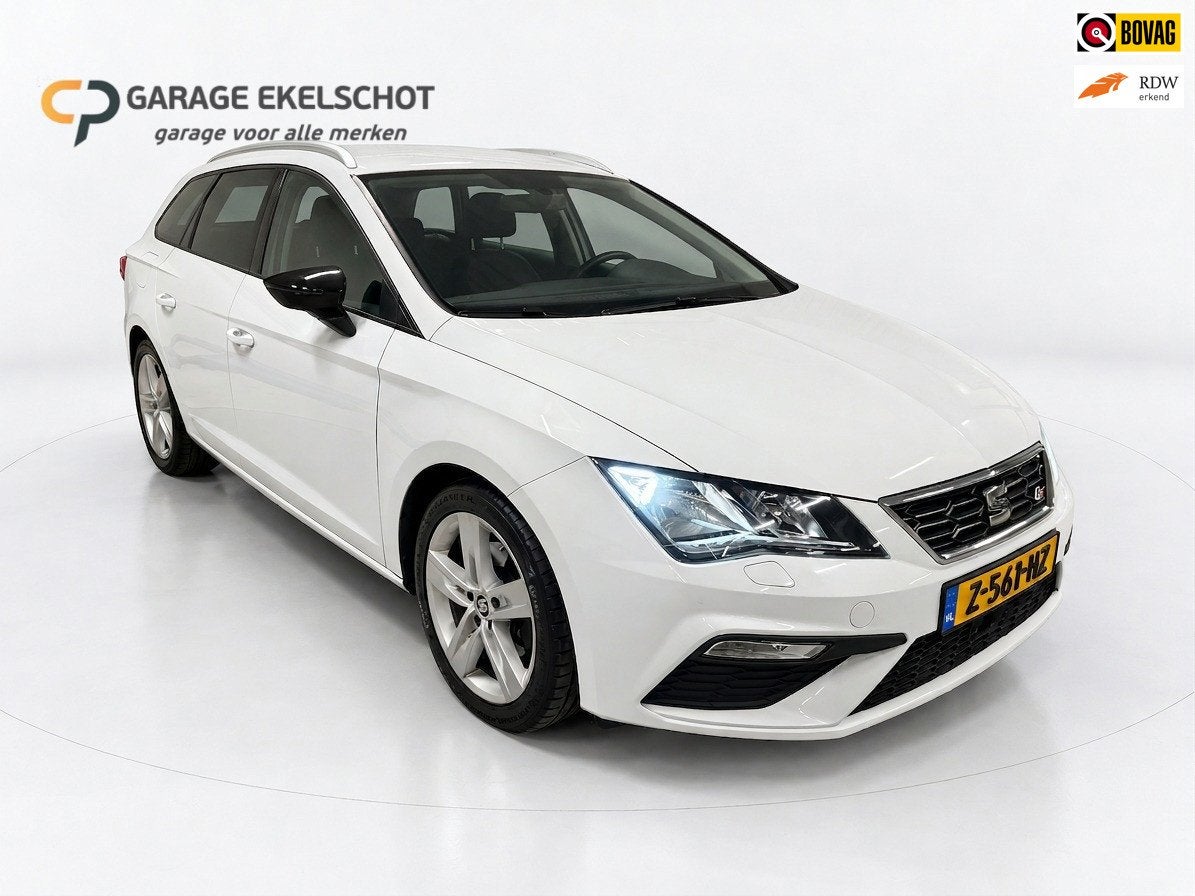Seat Leon ST 1.5 TSI FR|Carplay|Stoelverw|Cruise|Camera, 4 cilinders, Leon, Leder en Stof, Wit