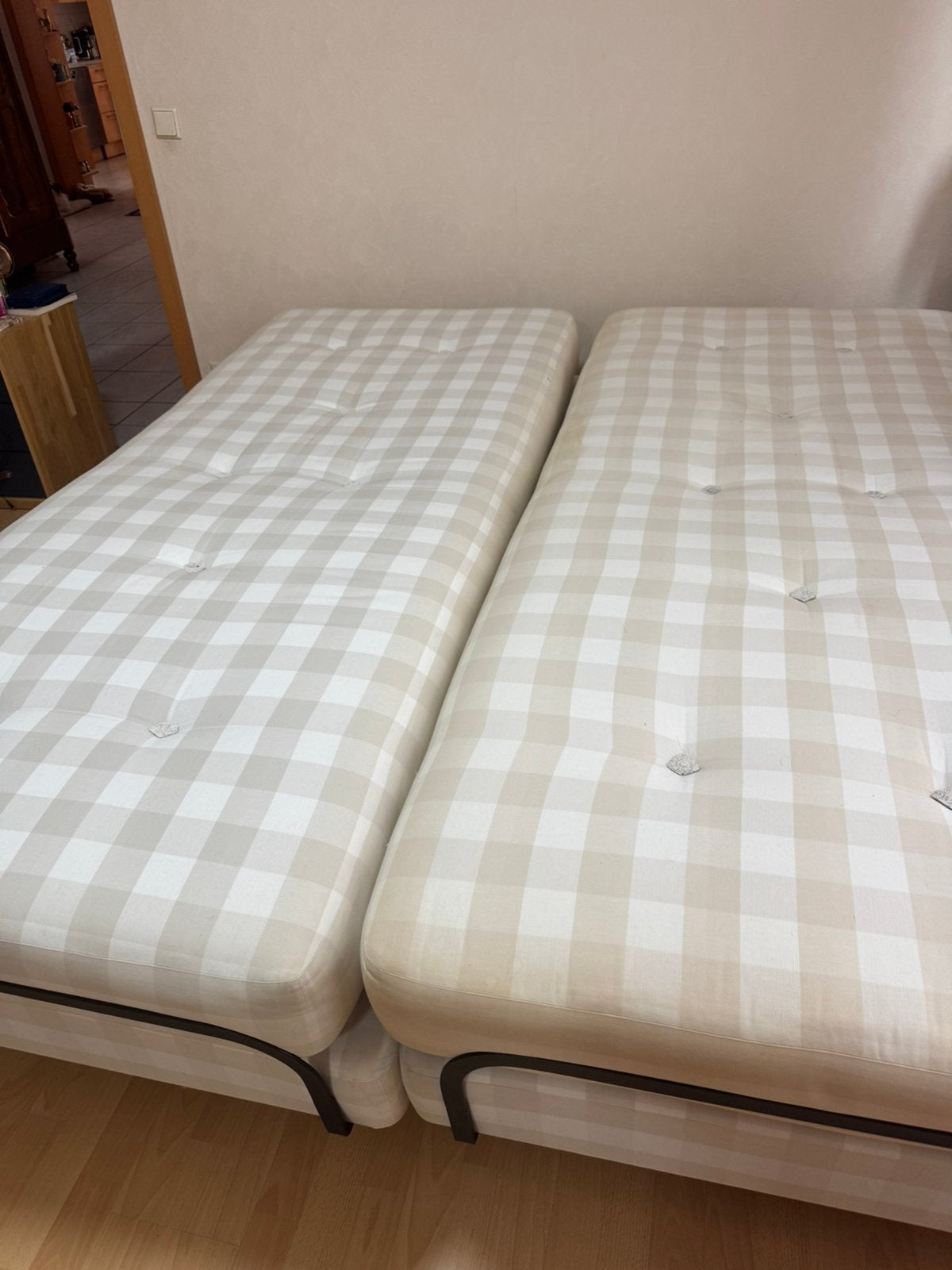 Bed Hästens, Ophalen of Verzenden, Zo goed als nieuw, Tweepersoons