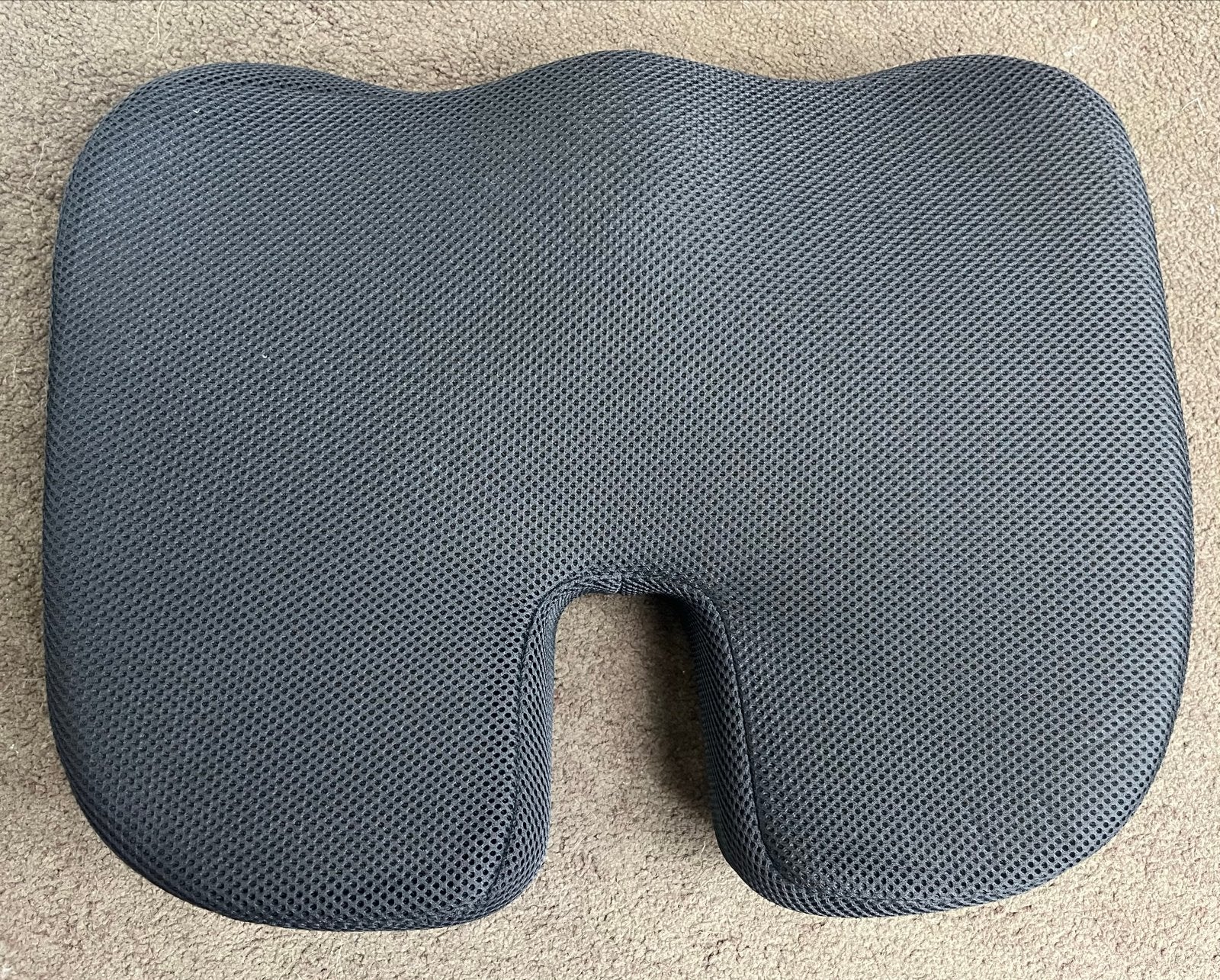 Ergonomisch zitkussen met stuituitsparing - Nieuwstaat, Overige merken, Ophalen of Verzenden, Zo goed als nieuw, Ergonomisch