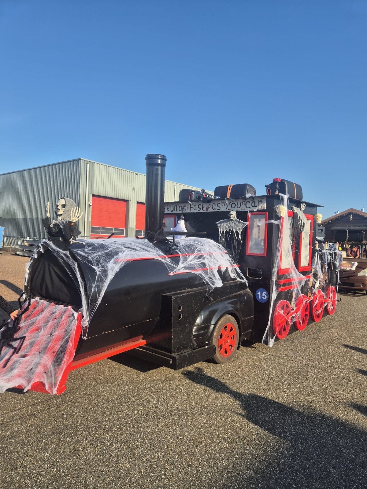 Trein feestwagen praalwagen, Ophalen of Verzenden, Gebruikt, Halloween of Griezel