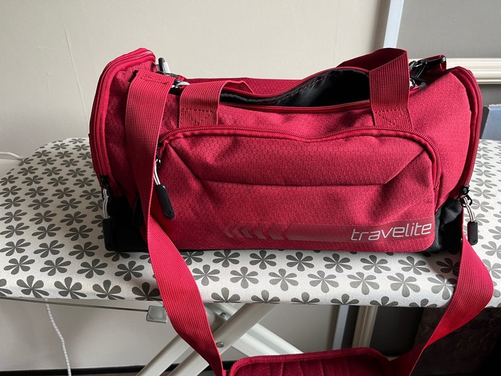 Reistas Travelite rood - 40x23x25 cm voor onder de stoel, Gebruikt, 20 tot 30 cm, Minder dan 40 cm, Minder dan 35 cm