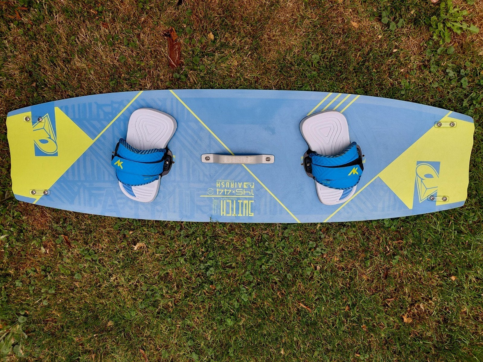 Airush switch kiteboard, Watersport en Boten, Twintip, Ophalen of Verzenden, Gebruikt, 4 m² of minder