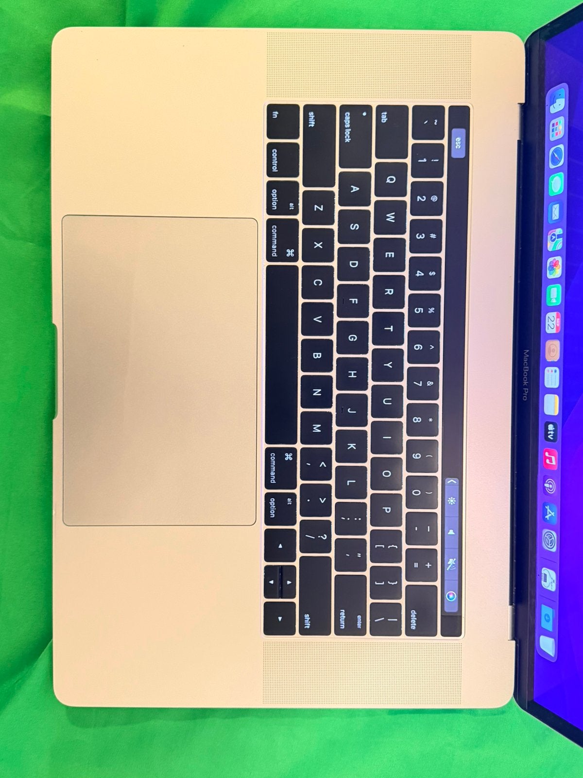 Foto 6 van Macbook pro 15 inch. 2016. I7. 16 GB. 512GB. Touchbar