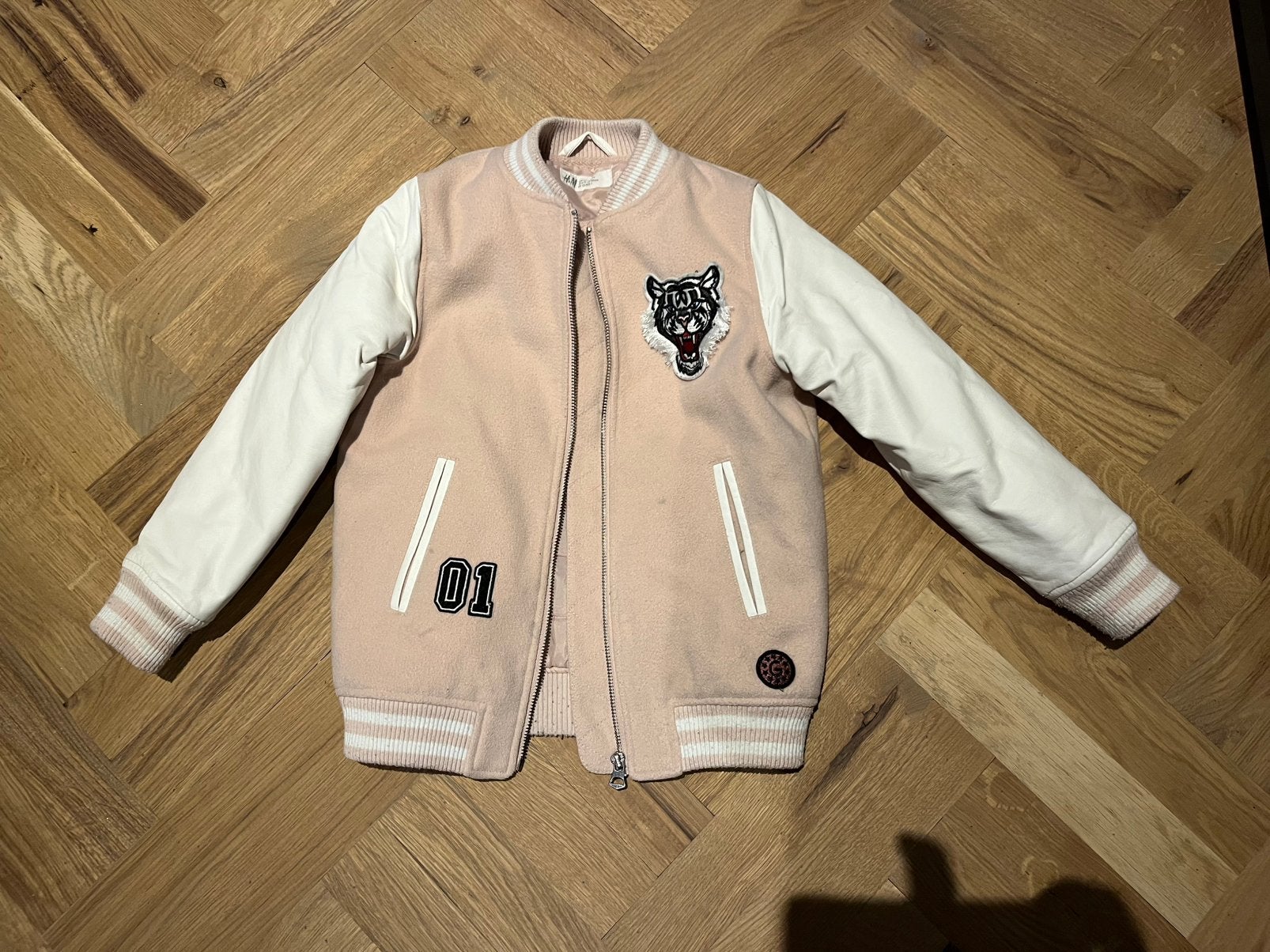Roze baseball jasje van H&M maat 122, Ophalen of Verzenden, Zo goed als nieuw, Meisje, Jas