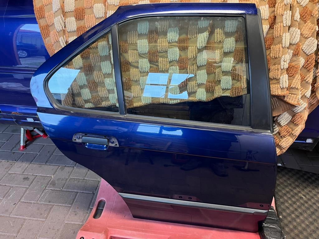 BMW E36 deur rechts achter Montrealblau, Auto-onderdelen, Ophalen of Verzenden, Achter, BMW, Deur