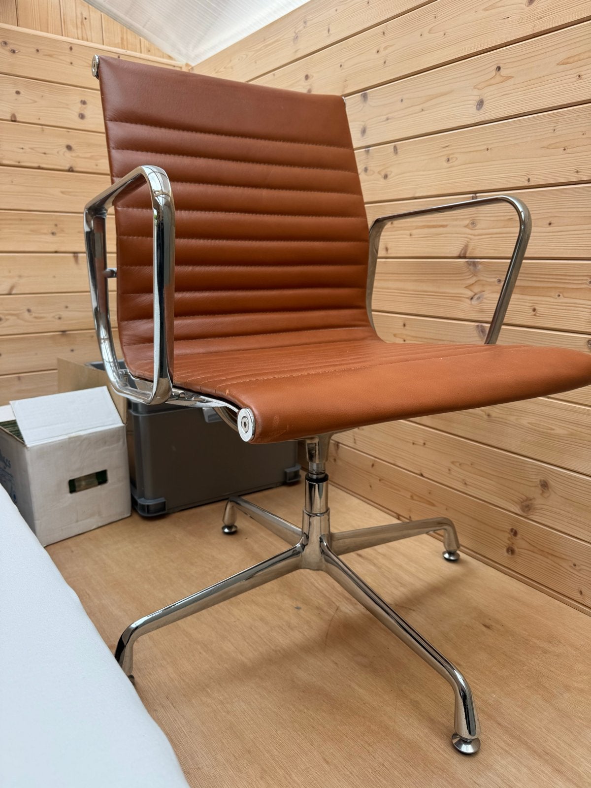 Leren Bureaustoel, Bruin met Chroom Onderstel, Ophalen, Gebruikt, Bruin, Bureaustoel