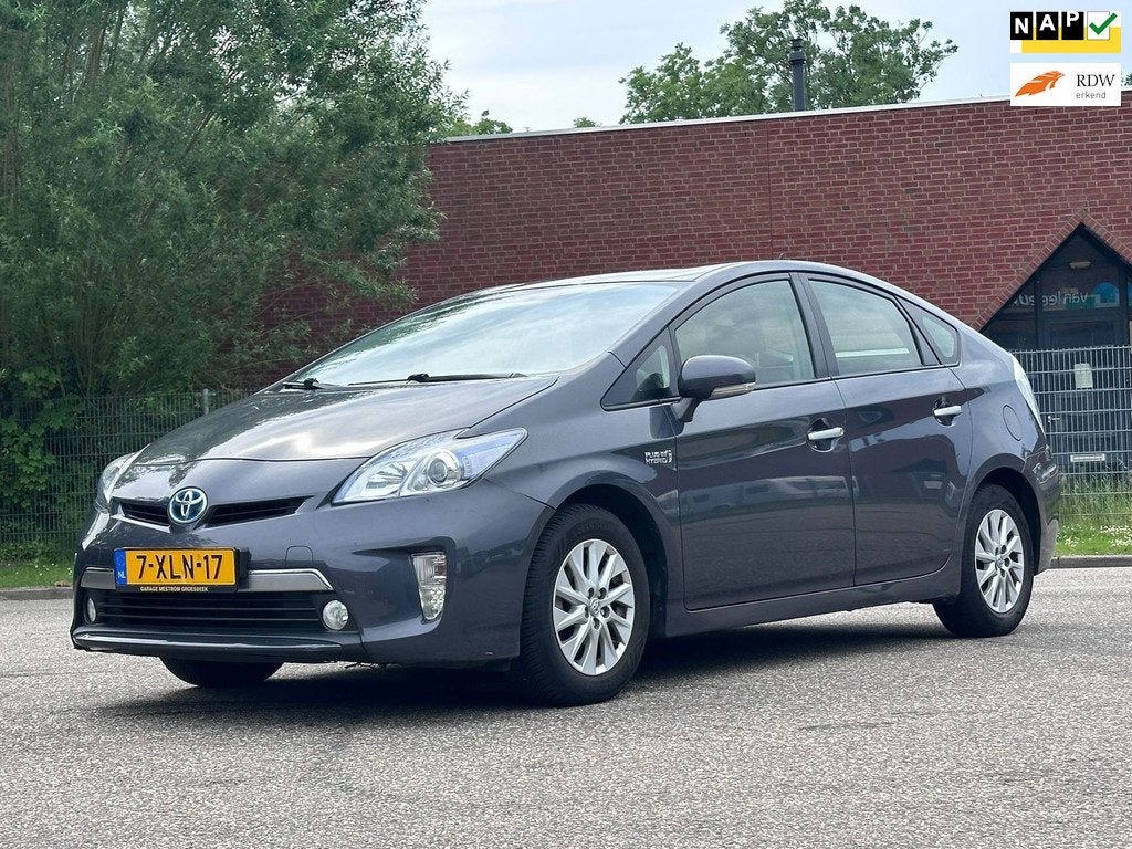 Toyota Prius 1.8 Plug-in Aspiration *Navigatie*Trekhaak*Deal, Auto's, Toyota, Euro 5, Gebruikt, 4 kWh, Prius