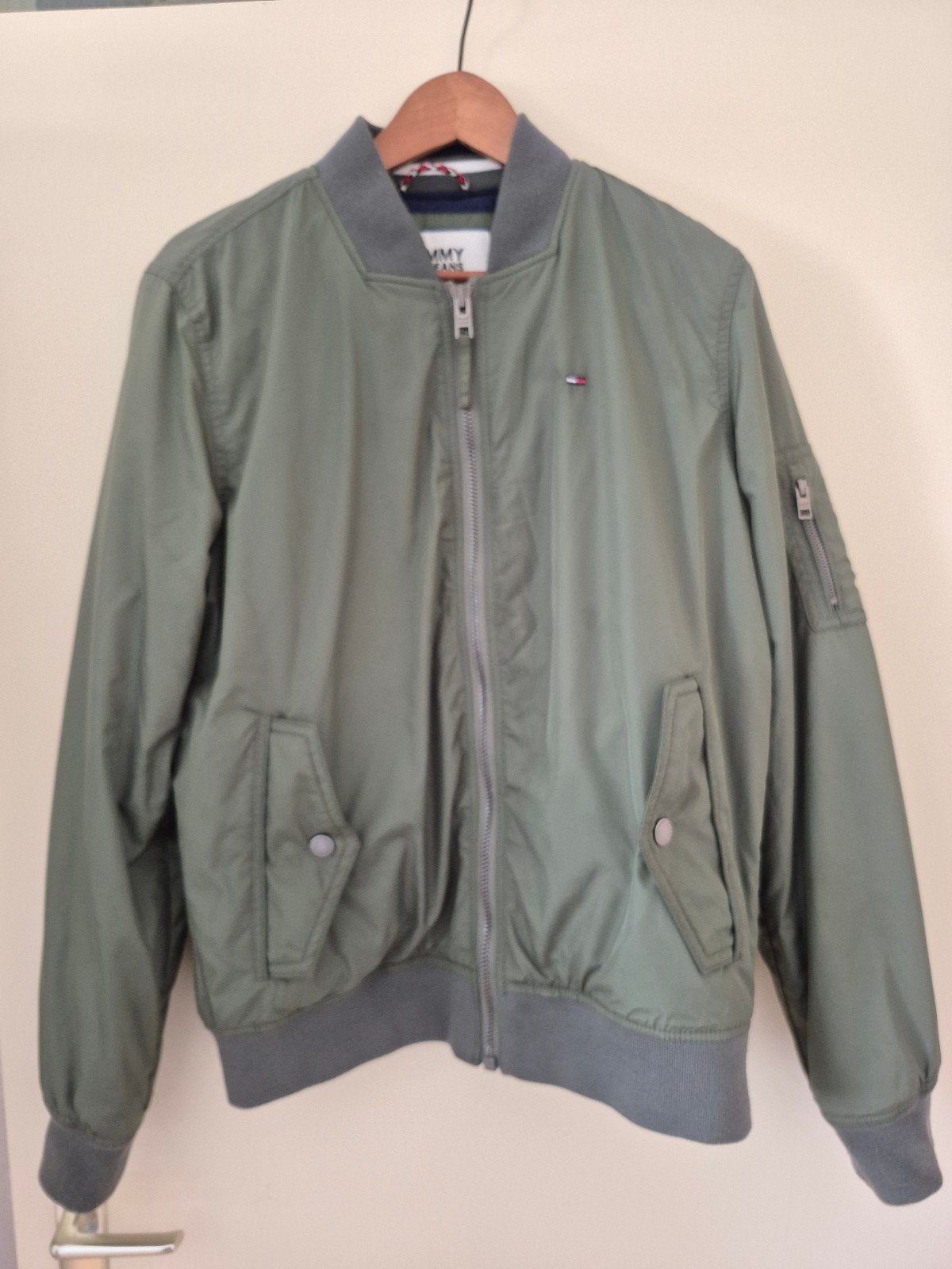 Tommy Hilfiger bomberjack groen M, Kleding | Heren, Jassen | Winter, Maat 48/50 (M), Tommy Hilfiger, Ophalen of Verzenden, Gedragen