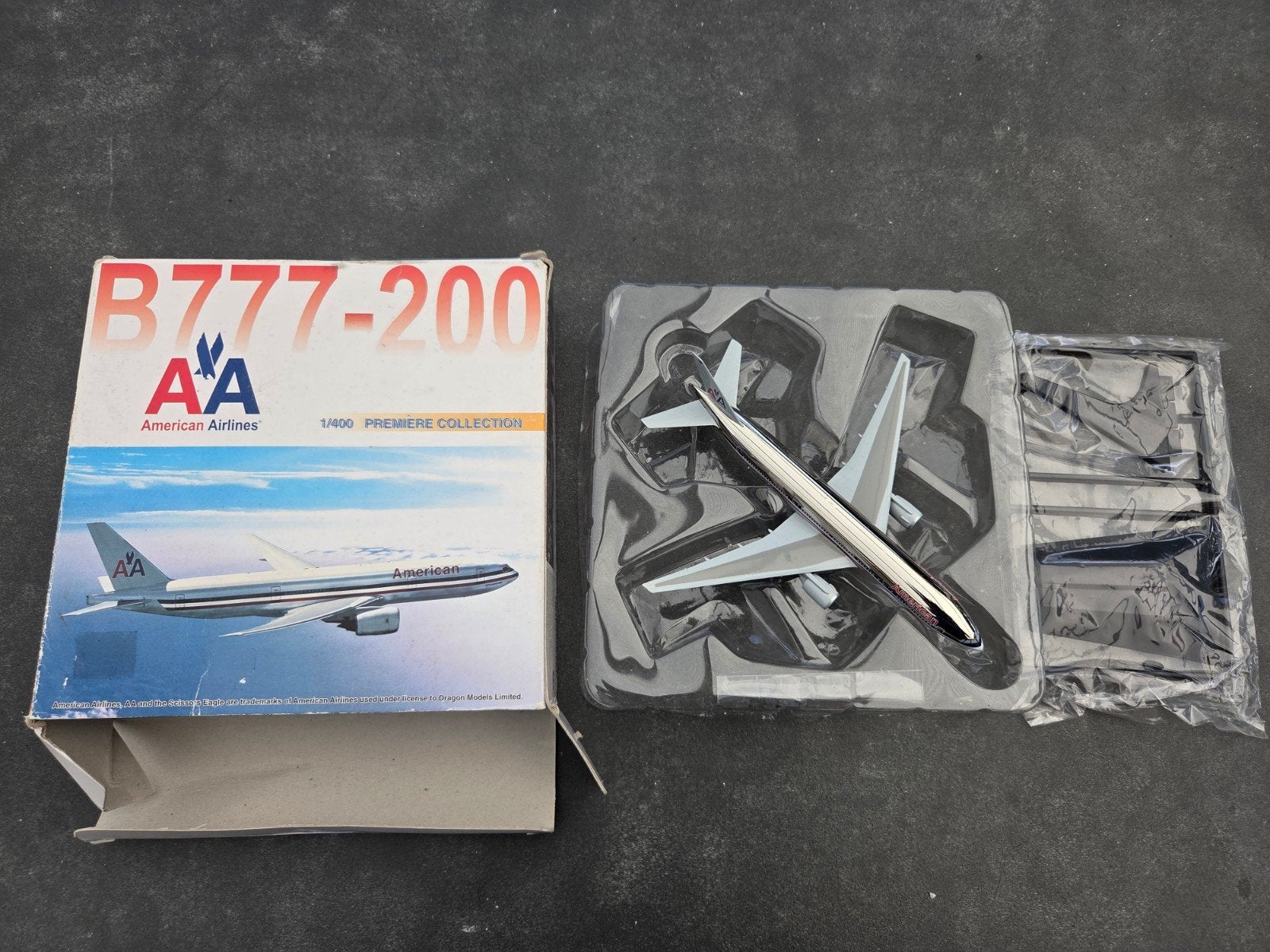 Modelvliegtuig American Airlines B777-200 1:400, Overige merken, 1:200 of kleiner, Nieuw, Ophalen of Verzenden