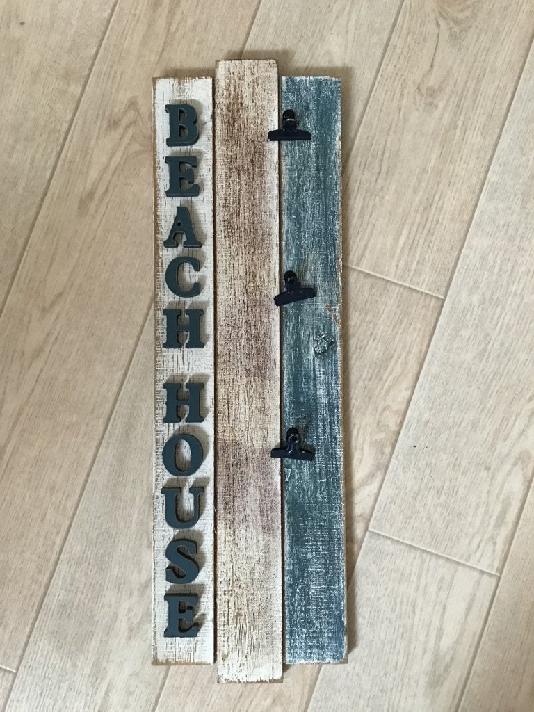 Houten bord met tekst beach house en 3 klipjes, Ophalen, Zo goed als nieuw