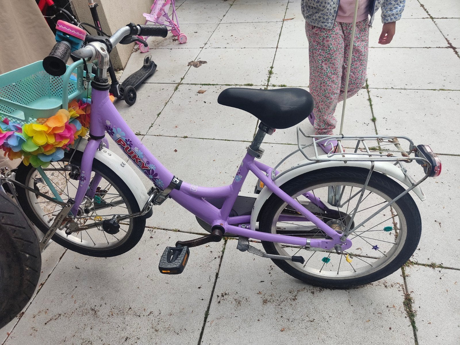 Puky Meisjesfiets 18 inch met bak voorin - Paars, Terugtraprem, Gebruikt, Puky, Ophalen of Verzenden