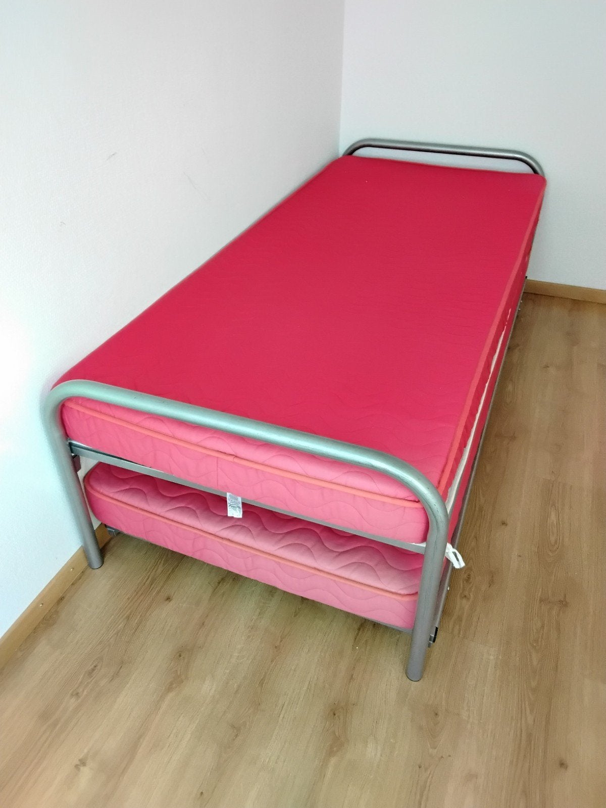 te koop dubbel divan onderschuifbed 90/180 x 200, Ophalen, Tweepersoons, Zo goed als nieuw, 180 cm