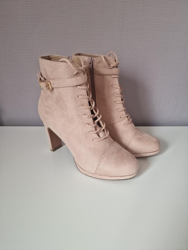 Nieuwe Roze Veterlaarzen Maat 41, Ophalen, Nieuw, Roze, Lage of Enkellaarzen