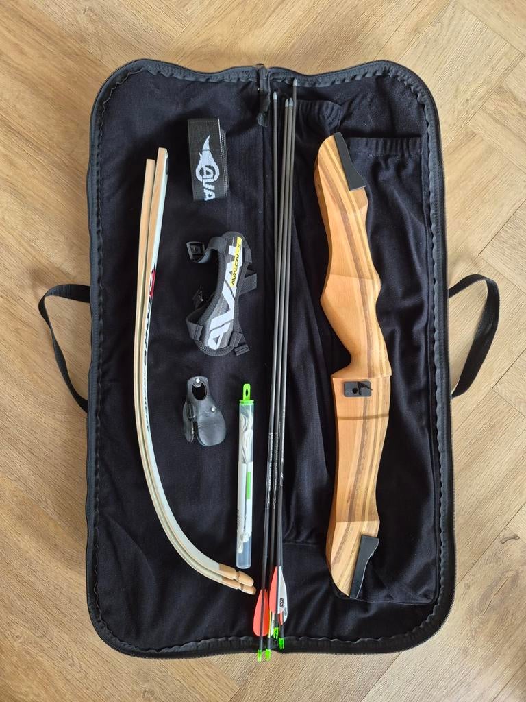 Recurveboog set met accessoires en tas, Sport en Fitness, Handboogschieten, Ophalen, Gebruikt, Recurveboog