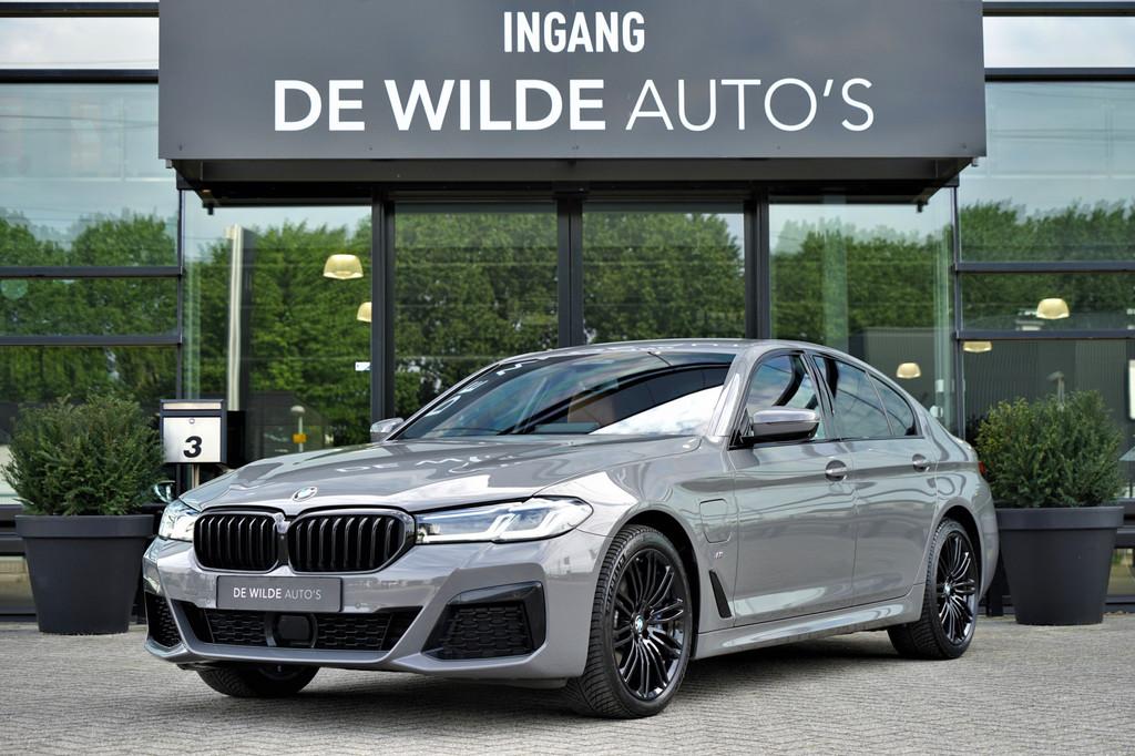 BMW 5 Serie 545e xDrive M-sport SoftClose Harman/Kardon Head, Auto's, BMW, Bedrijf, Te koop, 5-Serie, 360° camera, 4x4, ABS, Achteruitrijcamera